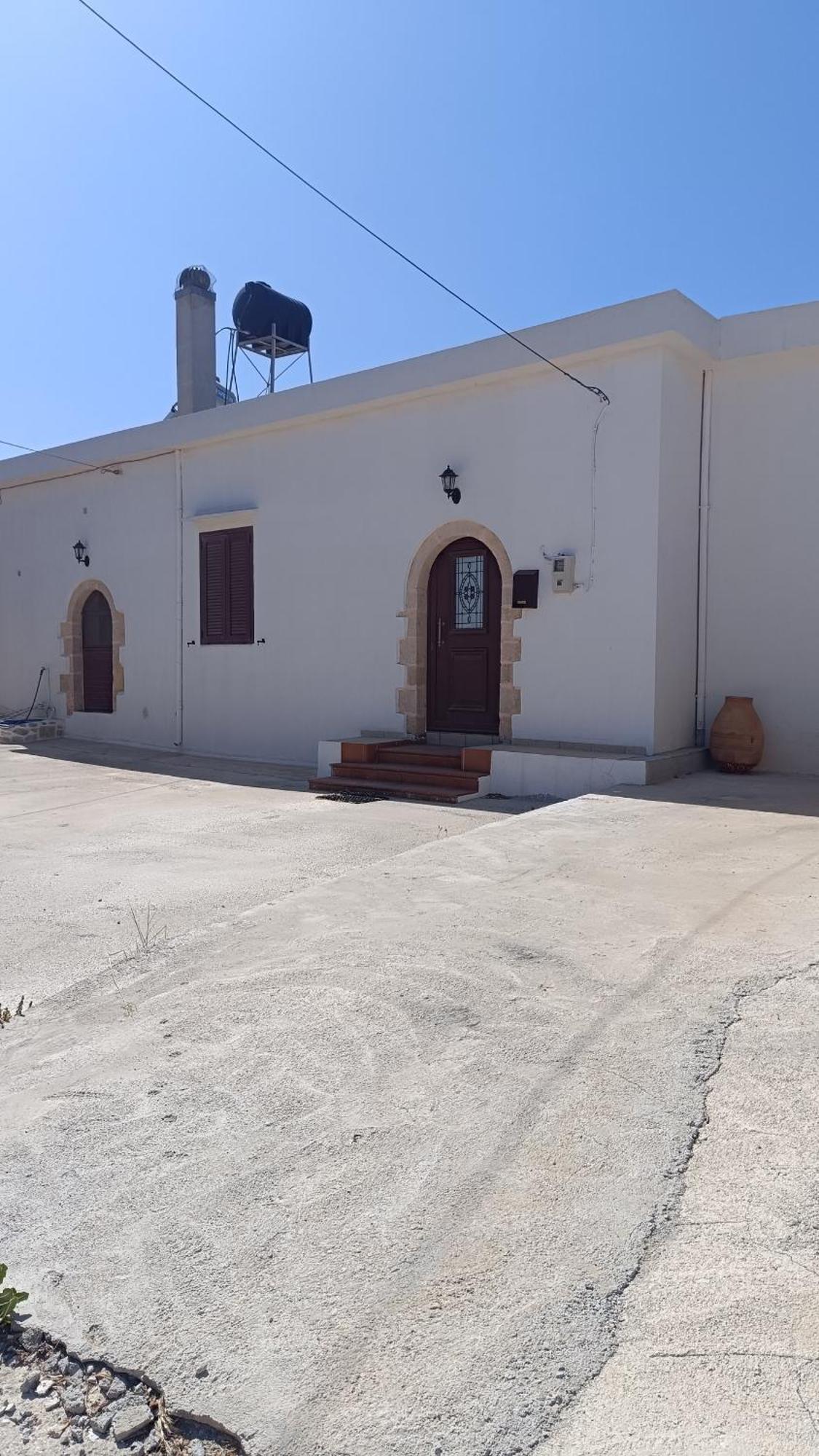 Enastron Vacation House Kissamos Exterior photo